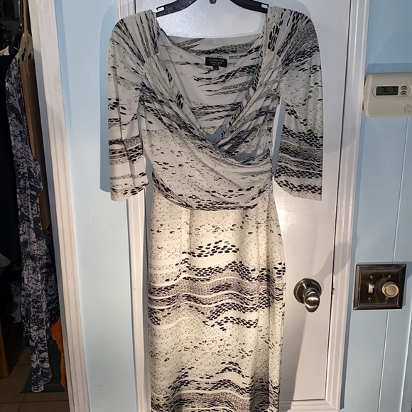 NWOT  Chiara Boni  La petite robe elegant dress Beautiful size 8 - Picture 4 of 12